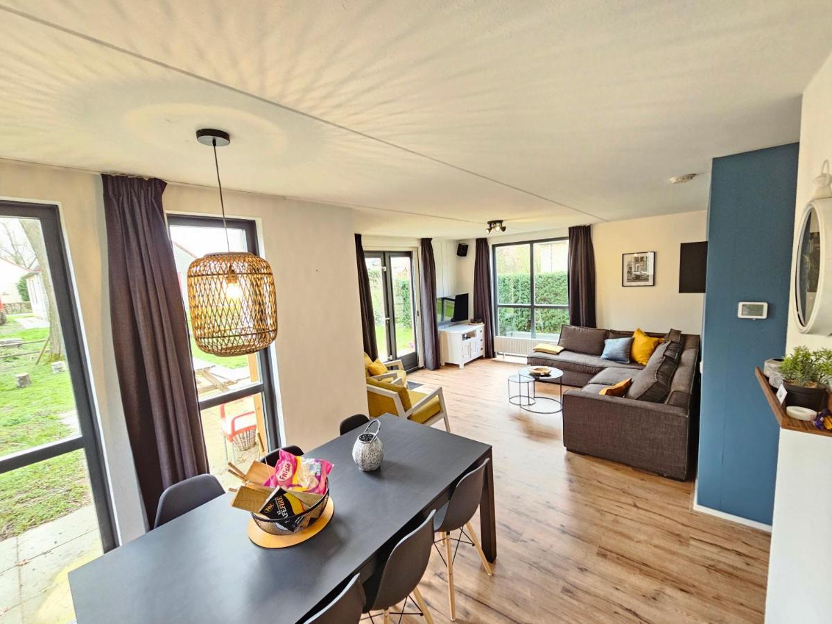 7 Person House With Swing, Firepit, Hammock, Garden, Swimming Lake, Child Friendly, In- And Outside Playground, And Great Coffee Ewijk Bagian luar foto