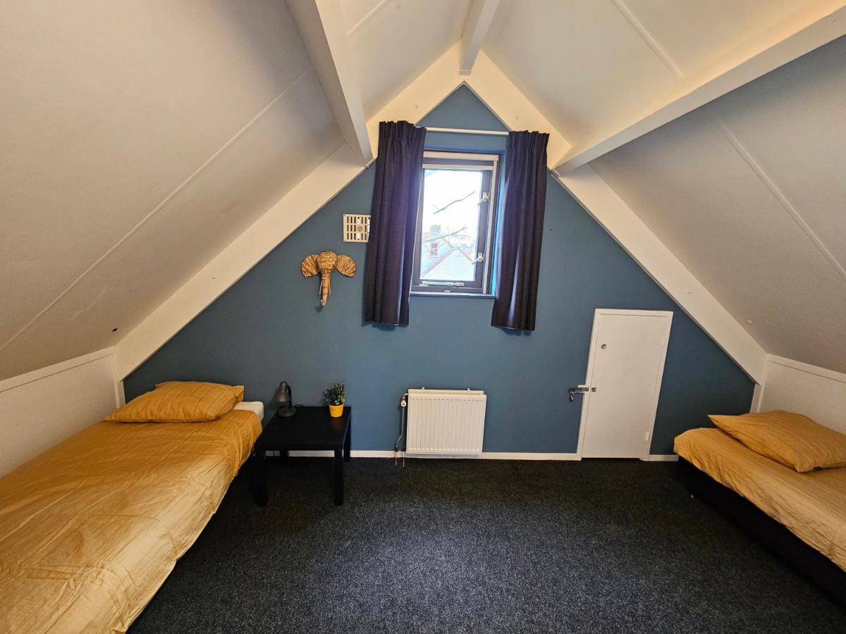 7 Person House With Swing, Firepit, Hammock, Garden, Swimming Lake, Child Friendly, In- And Outside Playground, And Great Coffee Ewijk Bagian luar foto